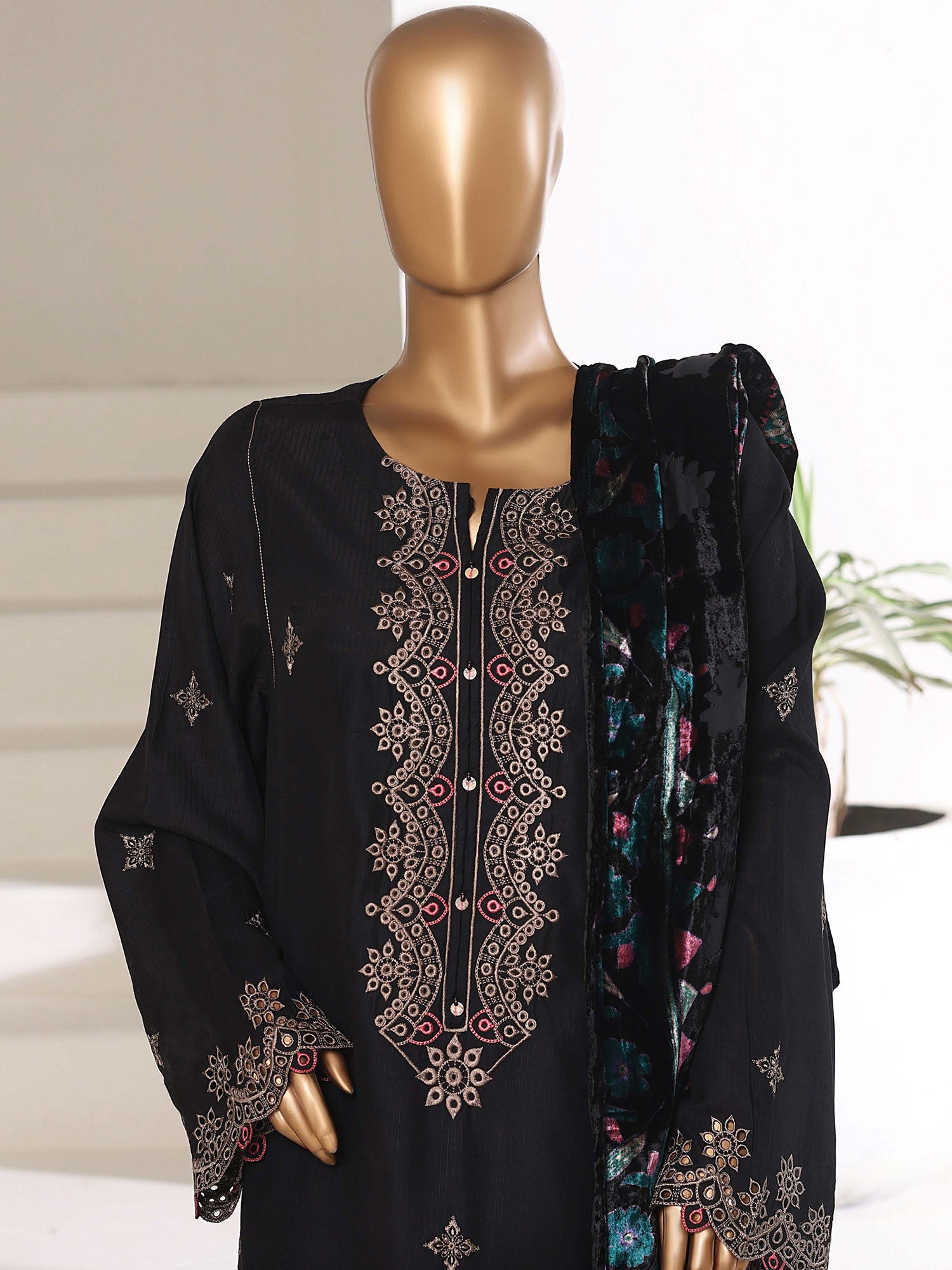 Sadabahar Viscose Suit with Palachi Shawl - Black