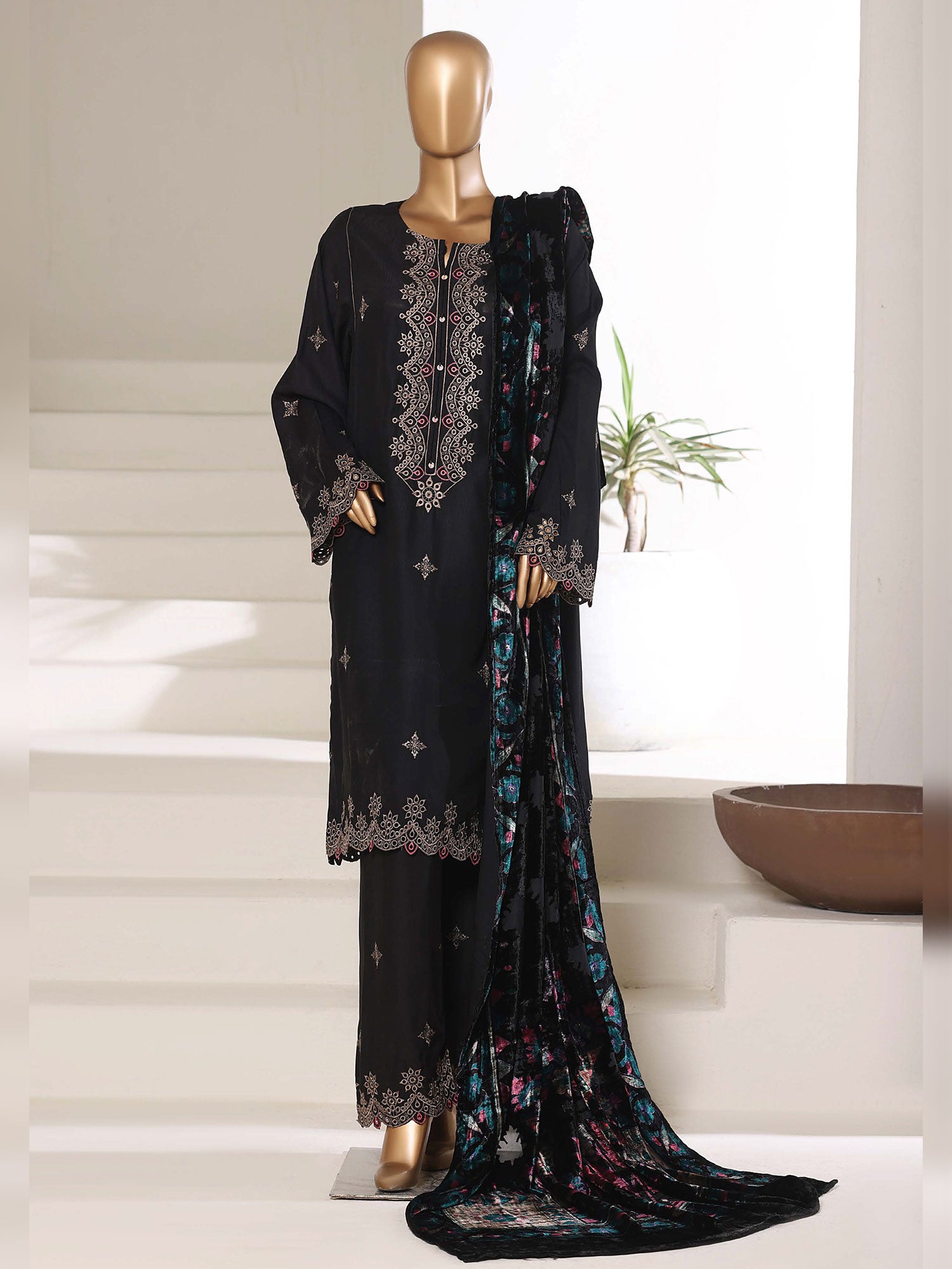 Sadabahar Viscose Suit with Palachi Shawl - Black