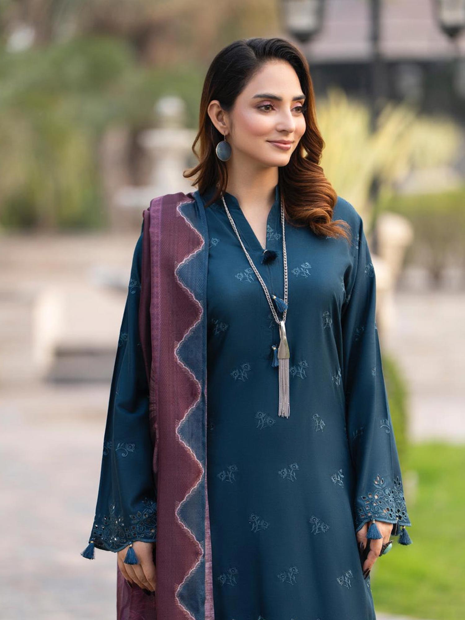 Raniya.H "Azal" Chikankari Viscose Suit - Sahiba