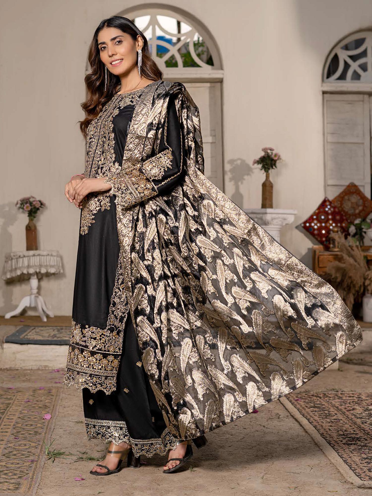 Rangz "Sana" Embroidered Linen 3pc Suit - Black