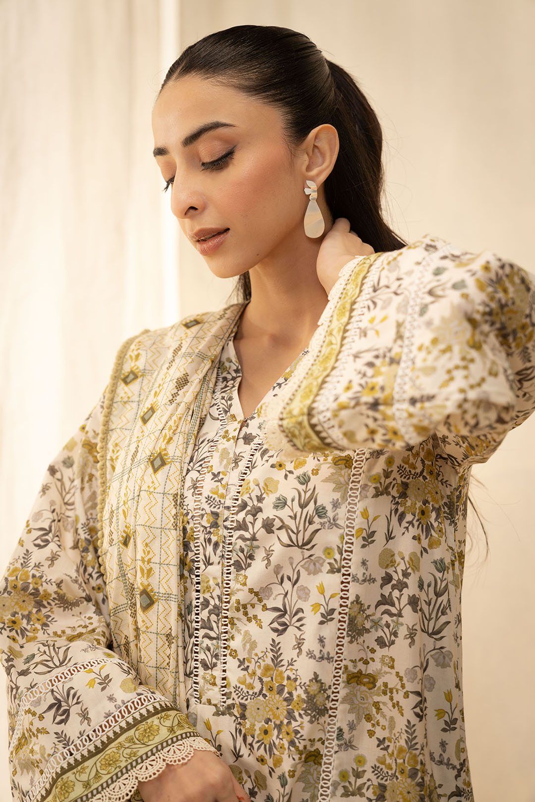 Zellbury Unstitched Printed Lawn 2-Piece Suit - Off-White