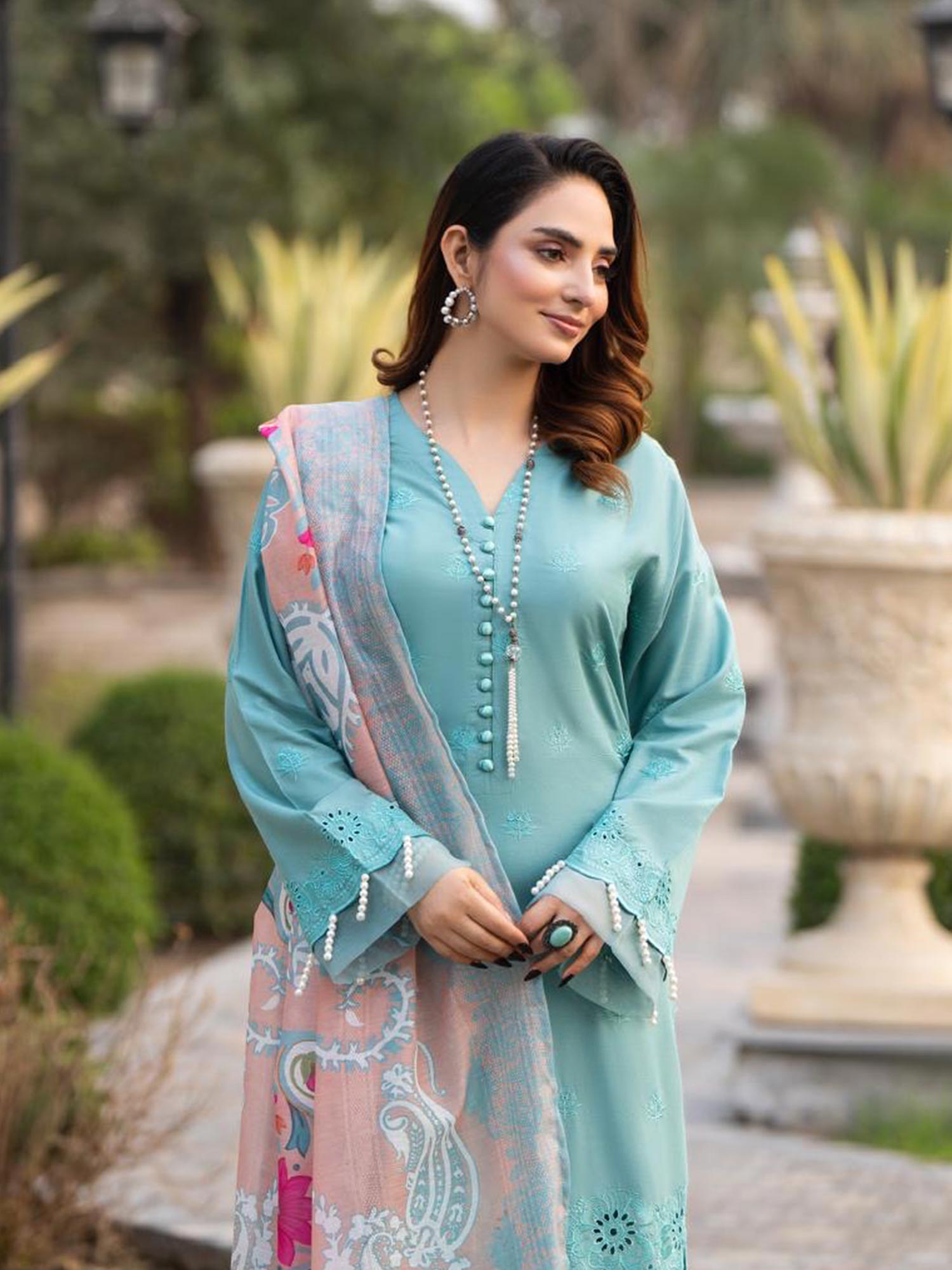 Raniya.H "Azal" Chikankari Viscose Suit - Zehra