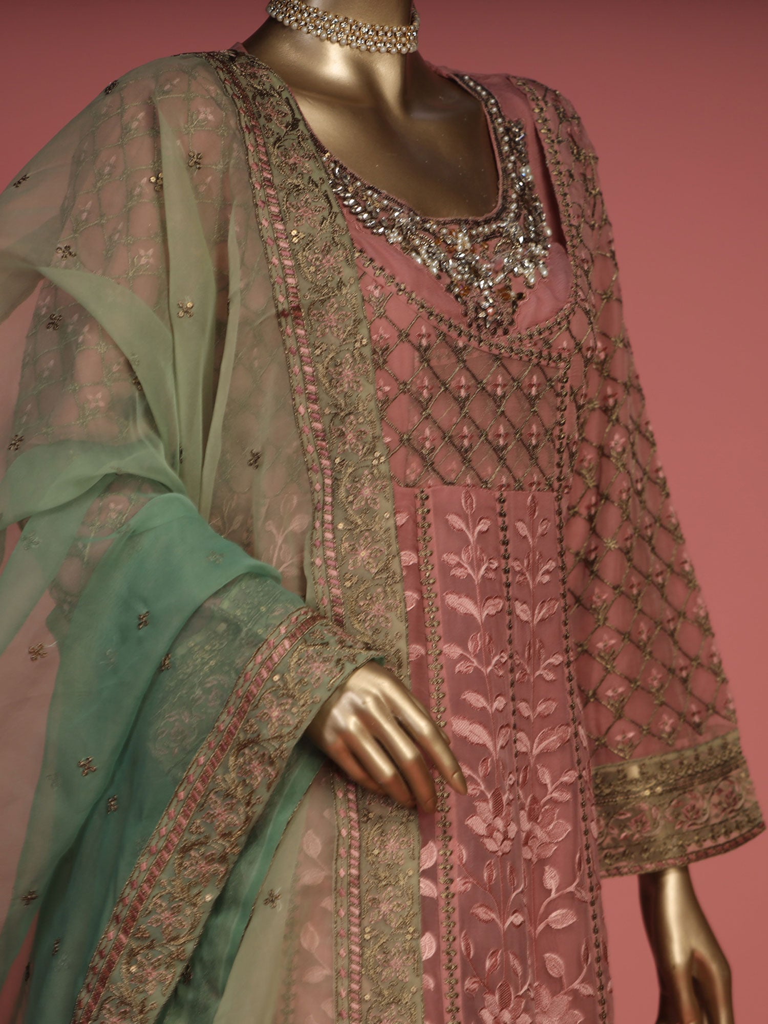 Bin Saeed "Shaifoon" Luxury Pink Suit