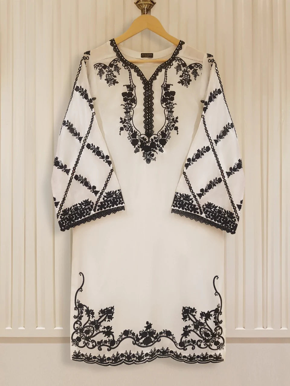 Agha Noor  MOMINA - Designer Outfit Collection